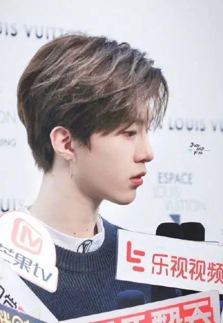 娱乐圈每日爆料汇总,明星动态、绯闻八卦大揭秘 第1张 娱乐圈每日爆料汇总,明星动态、绯闻八卦大揭秘 第1张